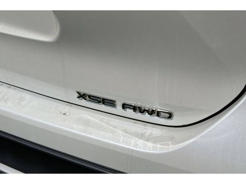 Used 2021 Toyota Highlander XSE AWD/4WD image 7