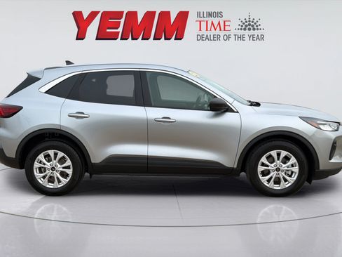 Used 2023 Ford Escape Active FWD image 9