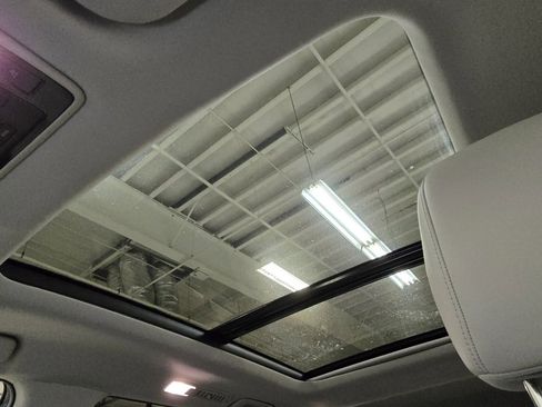 New 2026 Toyota Grand Highlander Platinum image 3