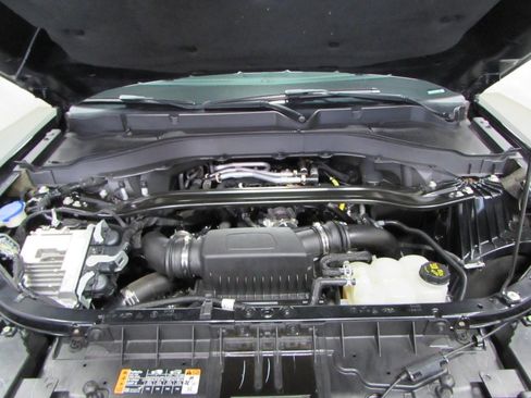 Used 2022 Ford Explorer Platinum w/ Equipment Group 601A AWD/4WD image 10