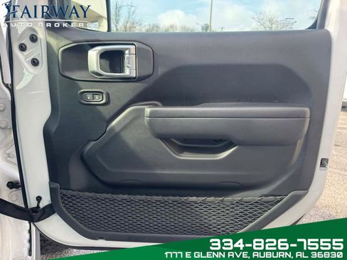 Used 2023 Jeep Gladiator Rubicon w/ LED Lighting Group image 29