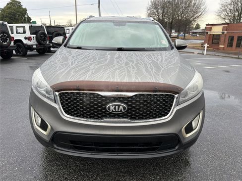 Used 2016 Kia Sorento LX w/ LX Convenience Package image 2