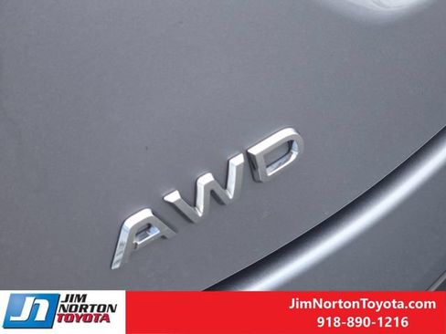 Used 2024 Honda Pilot Elite image 12