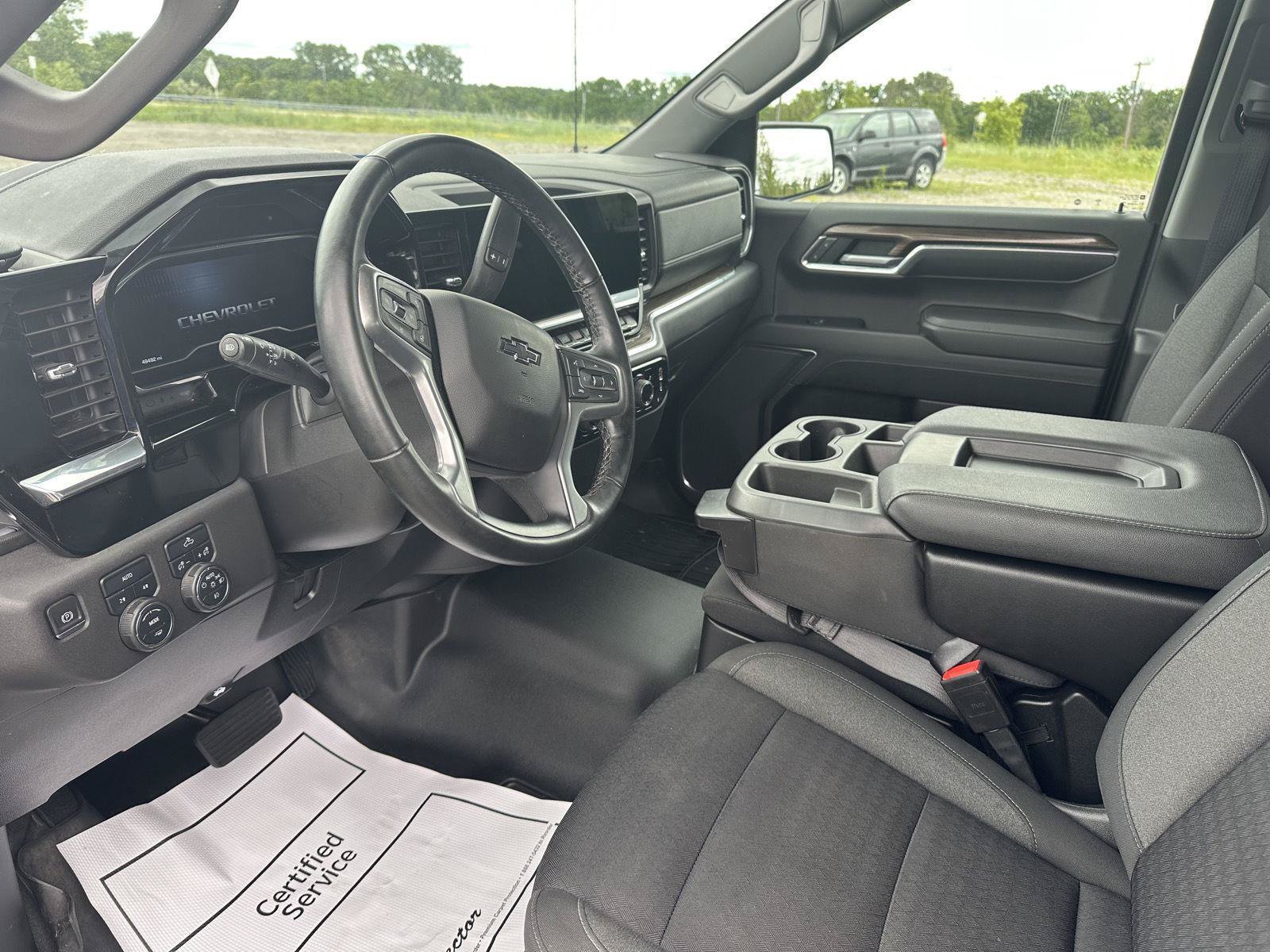 Used 2023 Chevrolet Silverado 1500 RST AWD/4WD image 22