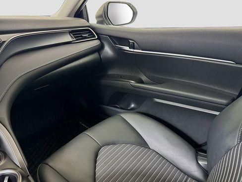 Used 2024 Toyota Camry SE FWD image 23