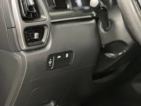 Used 2023 Kia Sorento LX FWD image 17