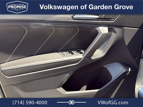 Used 2023 Volkswagen Tiguan SE R-Line FWD image 12
