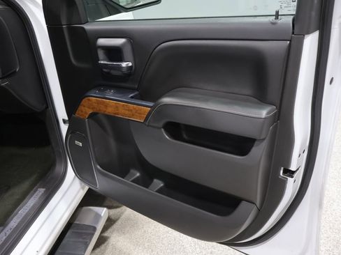 Used 2017 Chevrolet Silverado 1500 High Country AWD/4WD image 24