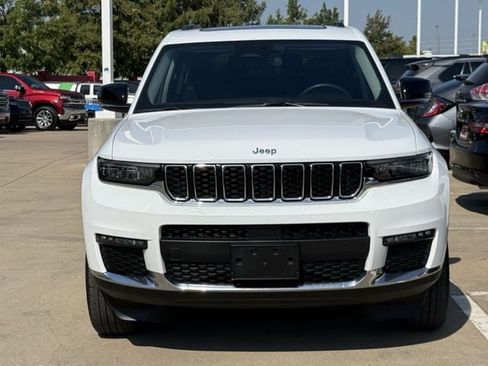 Used 2023 Jeep Grand Cherokee L Limited RWD image 7