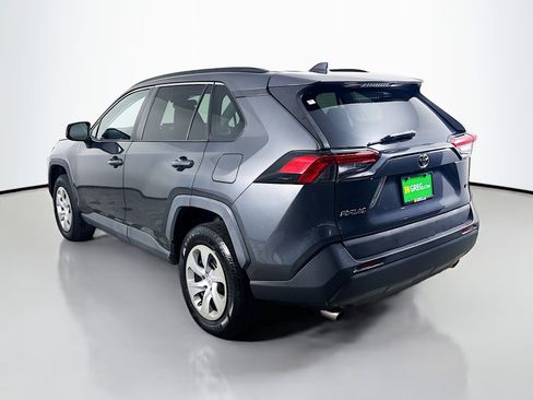 Used 2020 Toyota RAV4 LE image 7