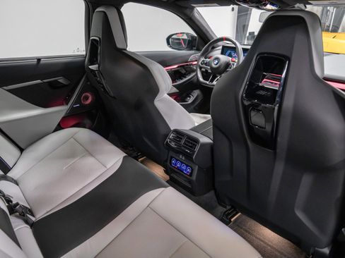 Used 2025 BMW M5 -Carbon Ceramic Brakes, Execut w/ Carbon Package image 26