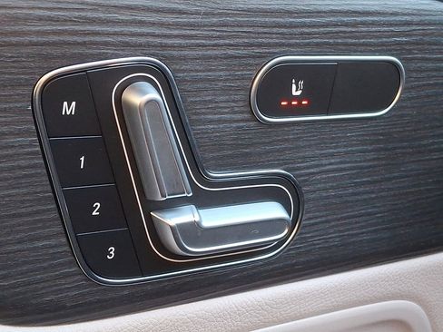 Used 2023 Mercedes-Benz GLB 250 4MATIC image 22