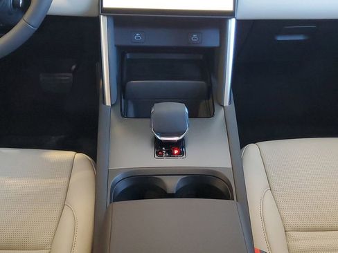 New 2025 Land Rover Discovery Sport S image 27