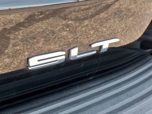 Used 2021 GMC Yukon SLT AWD/4WD image 24