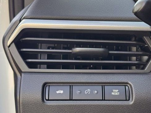 Used 2025 Nissan Altima 2.5 S FWD image 16