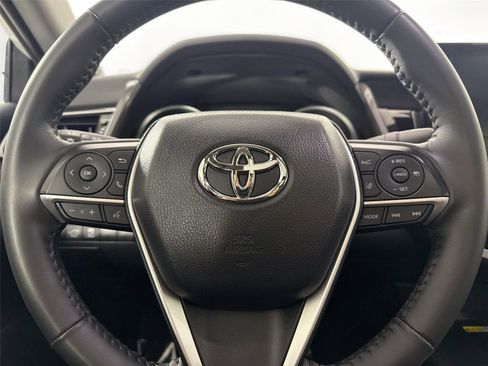 Certified 2023 Toyota Camry XLE FWD image 4