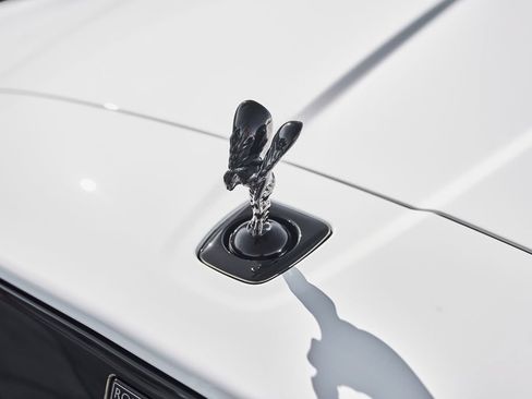 Used 2025 Rolls-Royce Cullinan Black Badge AWD/4WD image 8