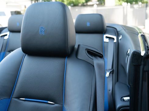 Used 2017 Rolls-Royce Dawn RWD image 17