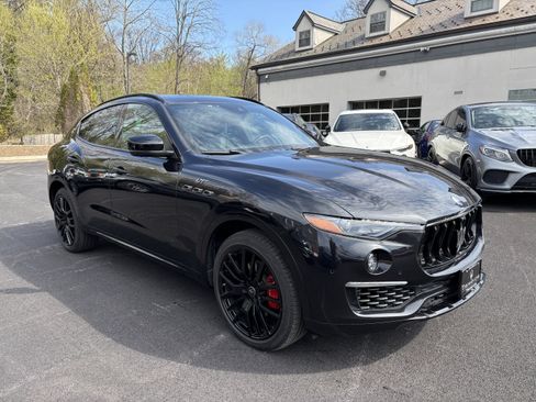Used 2022 Maserati Levante GT AWD/4WD image 6