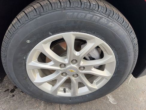 Certified 2020 Chevrolet Equinox LT image 11