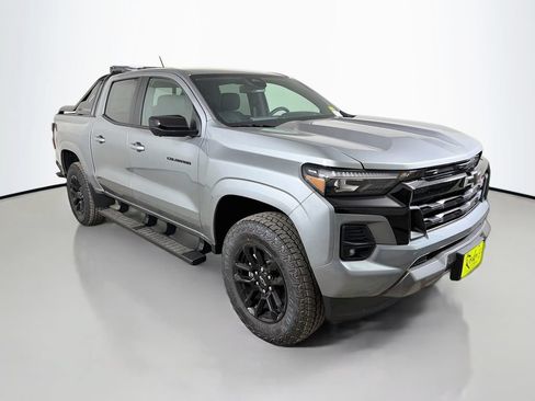 New 2026 Chevrolet Colorado Z71 w/ Midnight Edition AWD/4WD image 3