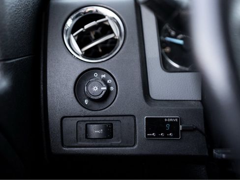 Used 2013 Ford F150 XLT w/ XLT Chrome Pkg image 14