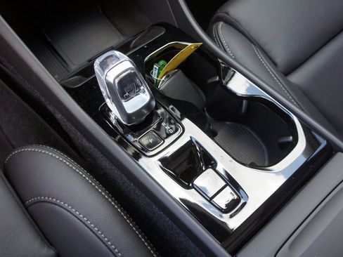 New 2026 Volvo XC40 B5 Plus w/ Protection Package Premier image 12