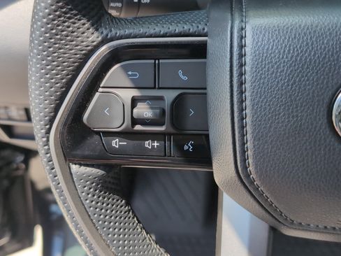 Used 2024 Toyota Tundra Limited AWD/4WD image 19