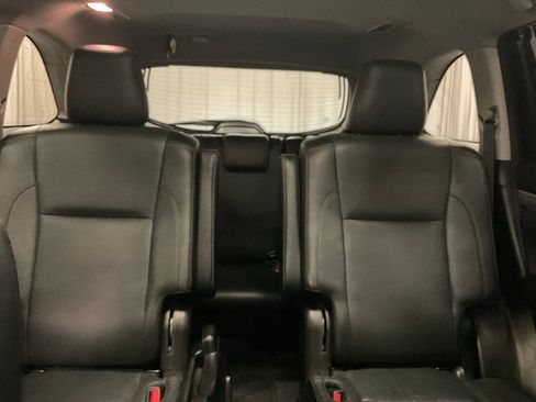 Used 2018 Toyota Highlander Limited Platinum AWD/4WD image 34