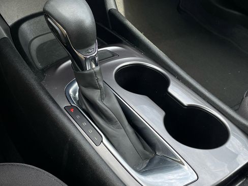 Used 2022 Chevrolet Malibu LS image 12