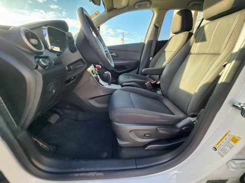 Used 2016 Chevrolet Trax LT image 9