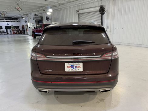 Used 2023 Lincoln Nautilus Reserve image 4