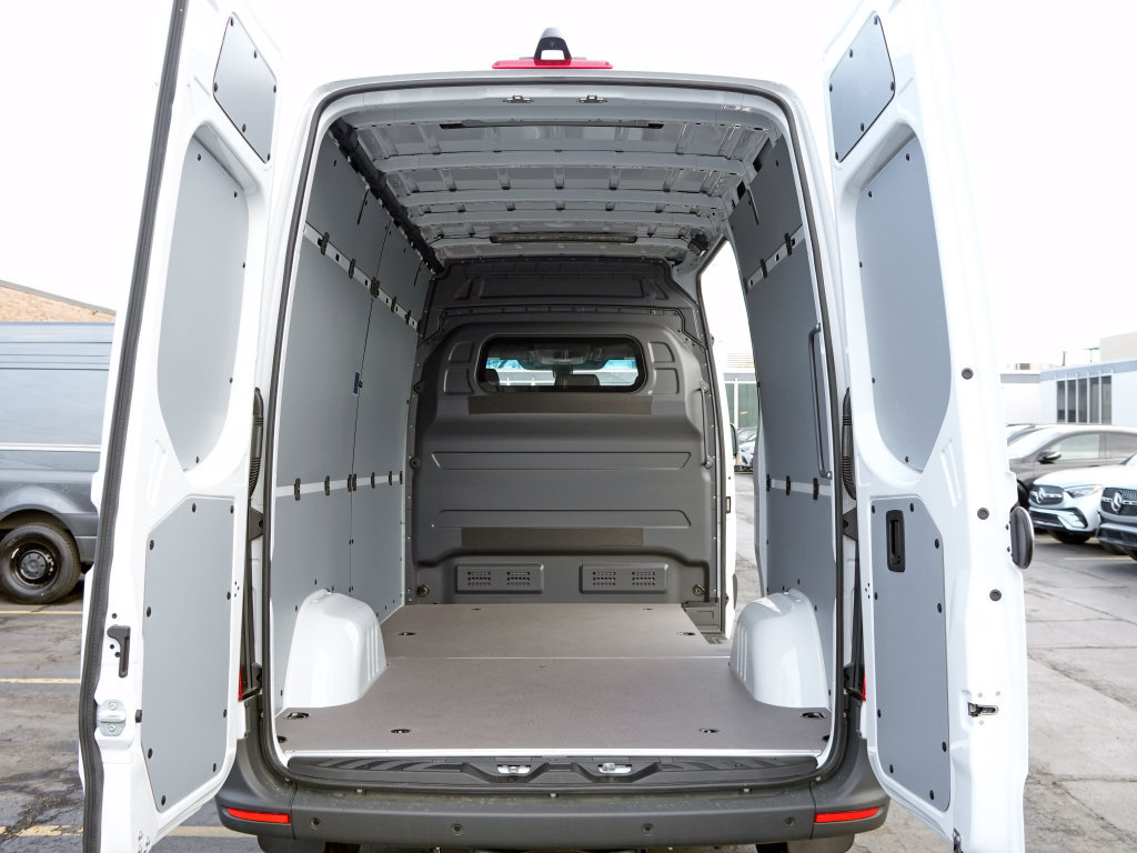 Used 2026 Mercedes-Benz Sprinter 2500 image 5