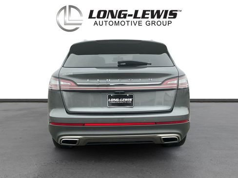 Used 2022 Lincoln Nautilus FWD w/ Premium Package image 5