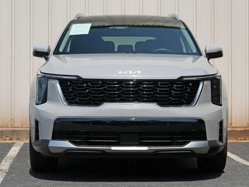Used 2025 Kia Sorento S w/ Panoramic Sunroof Package FWD image 6
