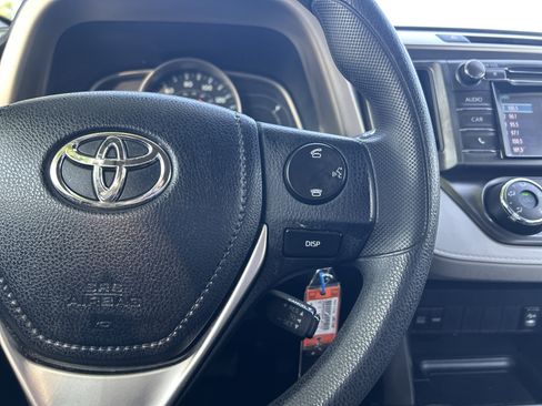 Used 2015 Toyota RAV4 LE FWD image 19