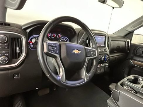 Used 2021 Chevrolet Silverado 1500 LT AWD/4WD image 13