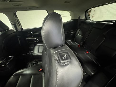 Used 2020 Kia Telluride S FWD image 34