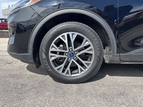 Certified 2020 Ford Escape SEL AWD/4WD image 34