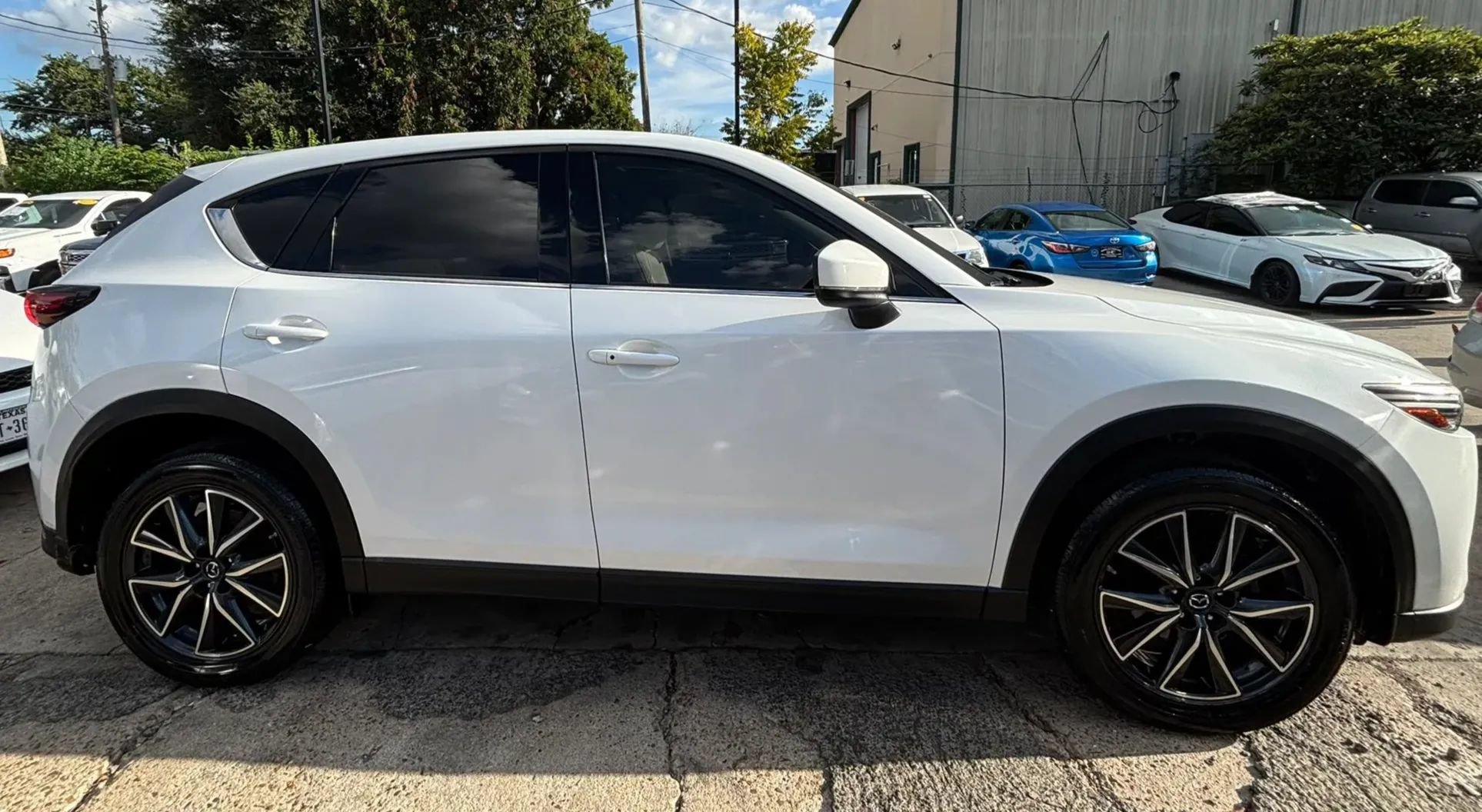 Used 2017 MAZDA CX-5 Grand Touring w/ Premium Package FWD image 9