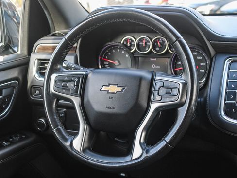 Used 2021 Chevrolet Suburban LT image 16