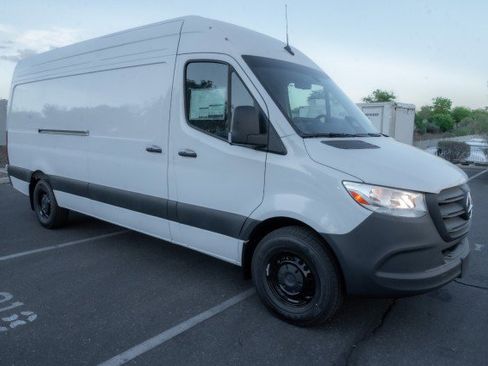 New 2025 Mercedes-Benz Sprinter 2500 image 3