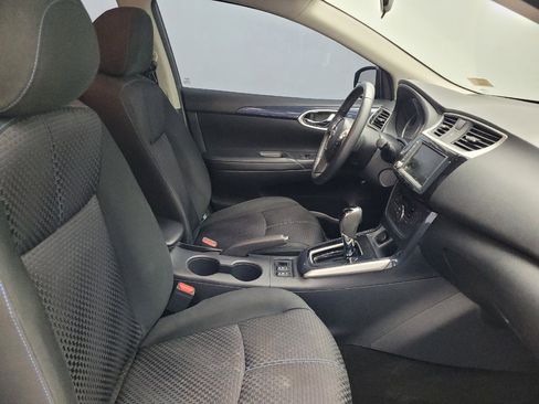 Used 2019 Nissan Sentra SR FWD image 21