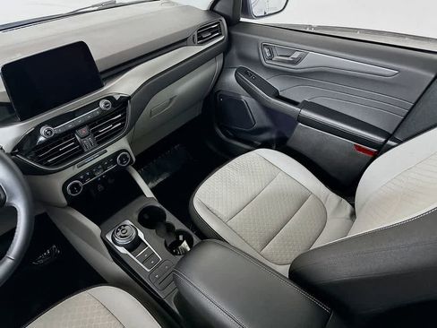 Certified 2024 Ford Escape Active image 10