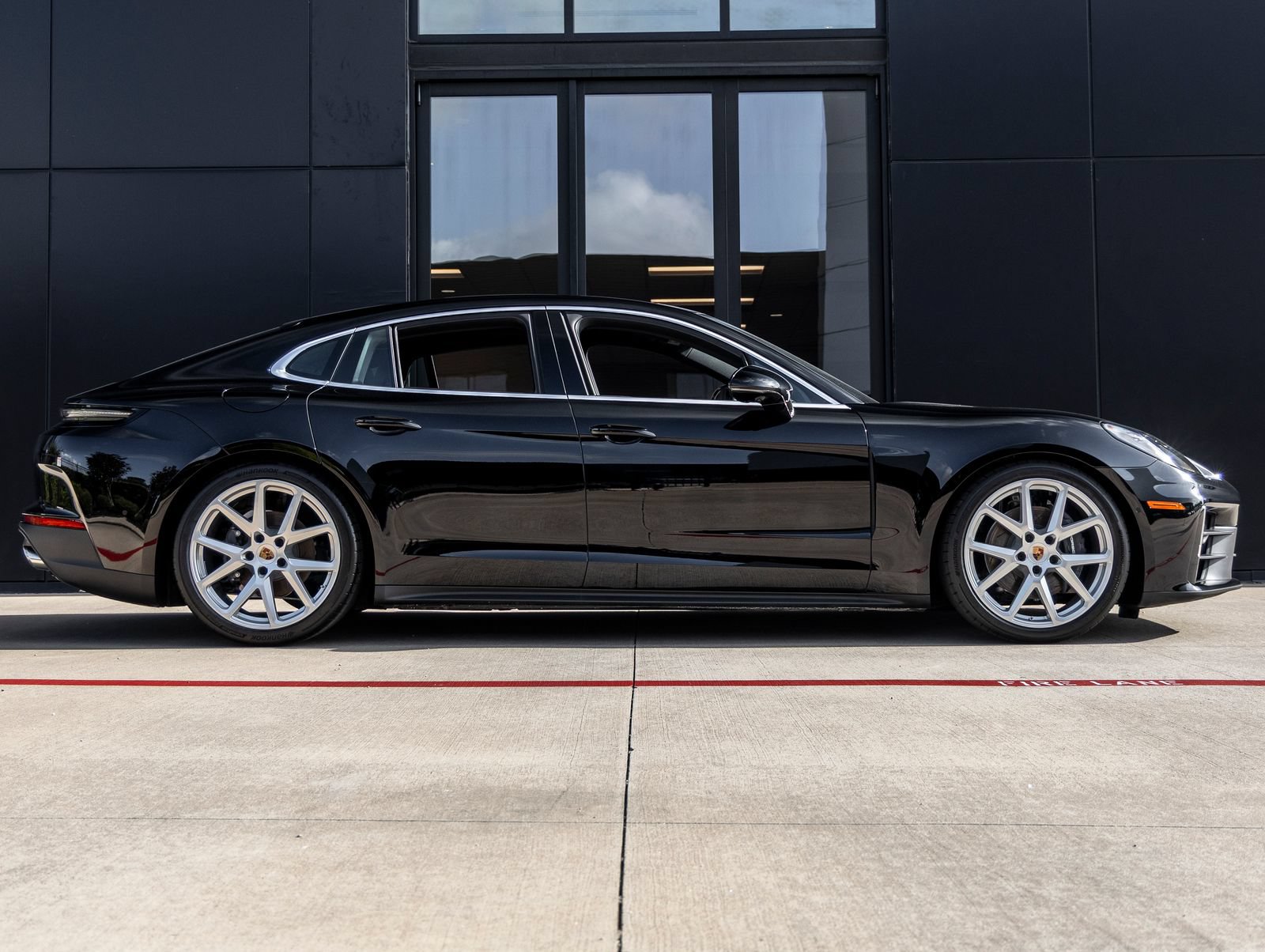 New 2026 Porsche Panamera 4 AWD/4WD image 12