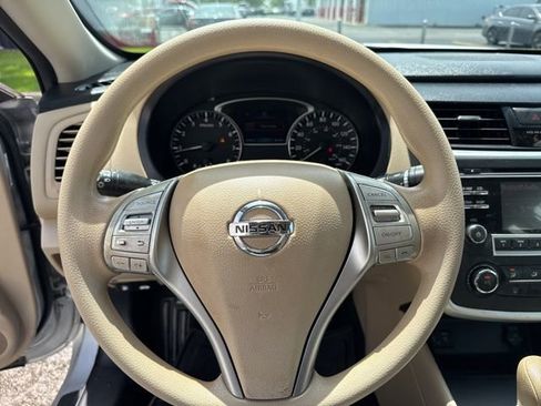 Used 2017 Nissan Altima 2.5 S w/ Power Driver Seat Package FWD image 17