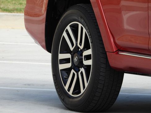 Used 2019 Toyota 4Runner Limited RWD image 10