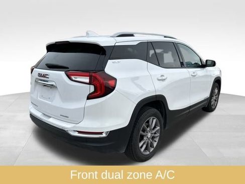 Used 2023 GMC Terrain SLT image 9