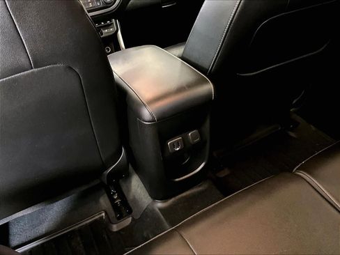 Used 2019 Chevrolet Colorado ZR2 w/ ZR2 Midnight Special Edition image 28