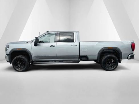 Used 2024 GMC Sierra 3500 SLE w/ SLE Value Package AWD/4WD image 4